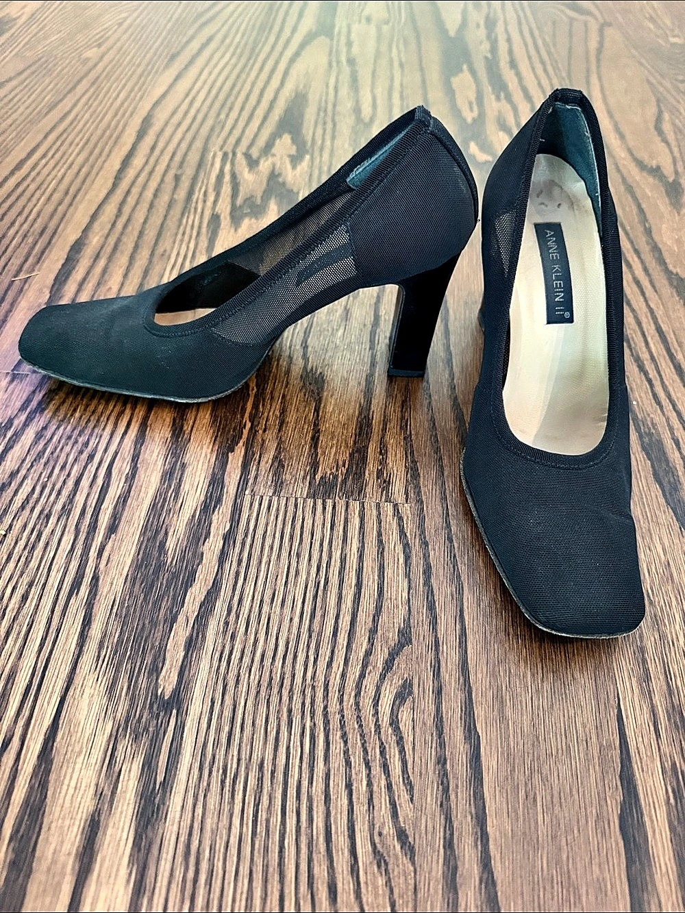 Anne Klein Black Pointed-Toe Pumps